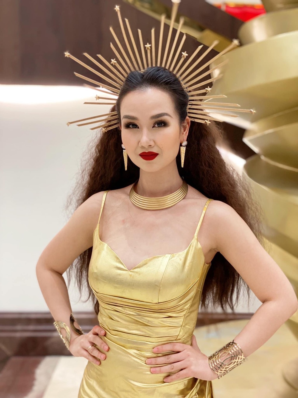    Hình tượng nữ thần mặt trời vô cùng quyến rũ.  - Tin sao Viet - Tin tuc sao Viet - Scandal sao Viet - Tin tuc cua Sao - Tin cua Sao