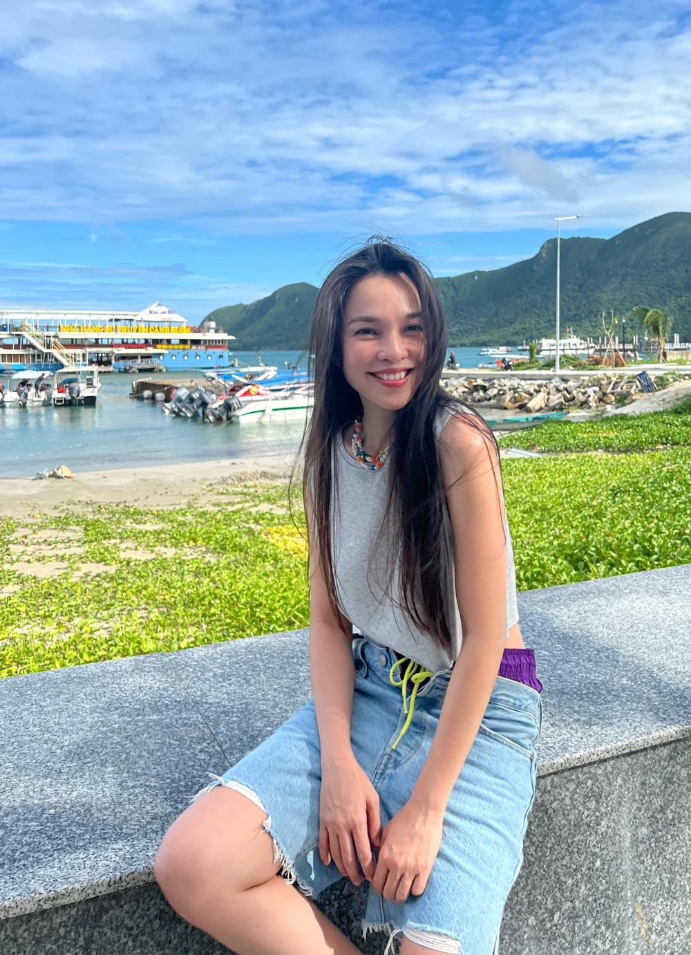    Hiền Thục luôn thả suông nhẹ nhàng. (Ảnh: FB Hien Thuc) - Tin sao Viet - Tin tuc sao Viet - Scandal sao Viet - Tin tuc cua Sao - Tin cua Sao