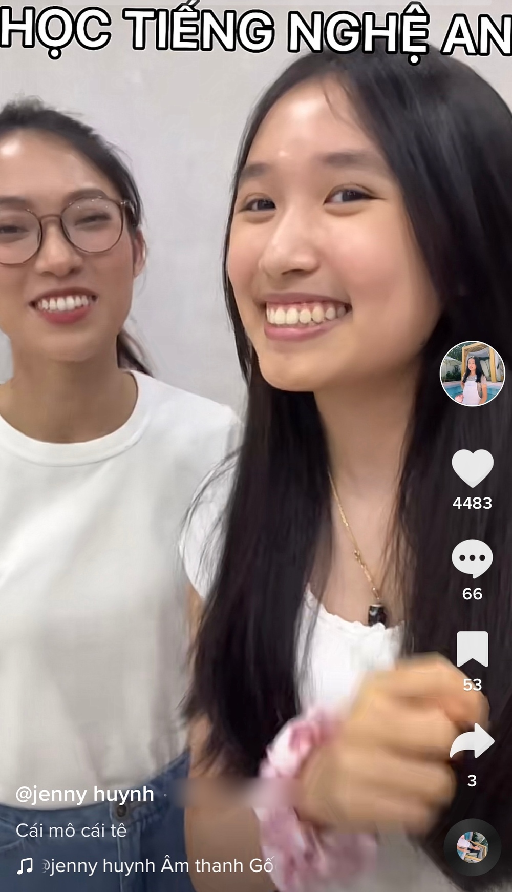  
Nữ YouTuber cũng hào hứng chia sẻ khoảnh khắc cùng Khánh Vy học tiếng Nghệ An. (Ảnh: Chụp màn hình TikTok jenny huynh)