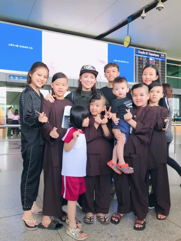  Các con nuôi của cố ca sĩ Phi Nhung. (Ảnh: FB Phi Nhung Pham) - Tin sao Viet - Tin tuc sao Viet - Scandal sao Viet - Tin tuc cua Sao - Tin cua Sao