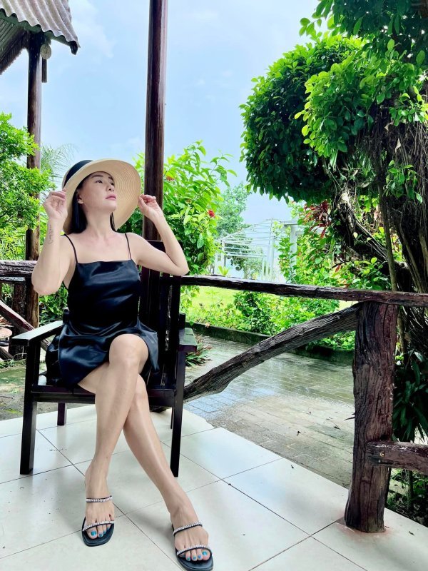  
Cô được khen ngày càng trẻ trung. (Ảnh: FB Đỗ Cát Phượng) ​