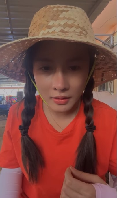 
Đức Nhân cho biết cô được team Quang Linh động viên, giúp đỡ rất nhiệt tình, chu đáo. (Ảnh: Chụp màn hình FB Vợ chồng Nhà Nhân JP)