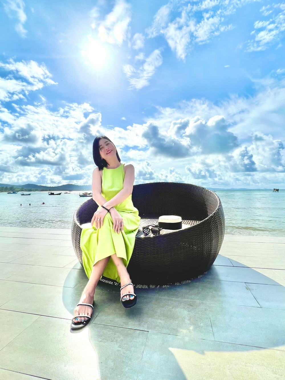  
Nụ cười luôn thường trực trên môi người đẹp sau nhiều thăng trầm. - Tin sao Viet - Tin tuc sao Viet - Scandal sao Viet - Tin tuc cua Sao - Tin cua Sao