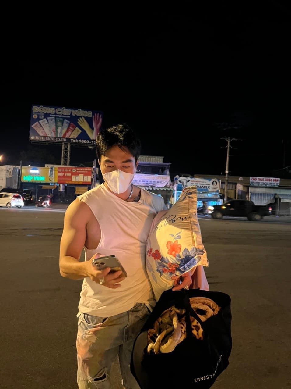  
Lê Dương Bảo Lâm từng bị chủ nhà đuổi đi trong đêm. - Tin sao Viet - Tin tuc sao Viet - Scandal sao Viet - Tin tuc cua Sao - Tin cua Sao