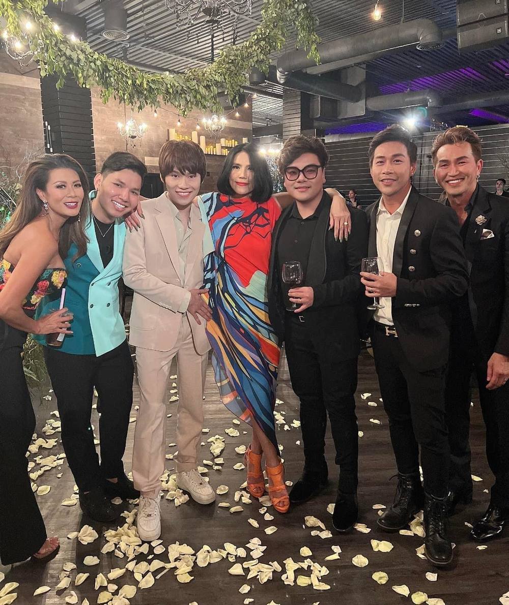  Các khách mời xả kho ảnh trong đám cưới Thanh Hà - Phương Uyên. (Ảnh: FB Trizzie Nguyen) - Tin sao Viet - Tin tuc sao Viet - Scandal sao Viet - Tin tuc cua Sao - Tin cua Sao