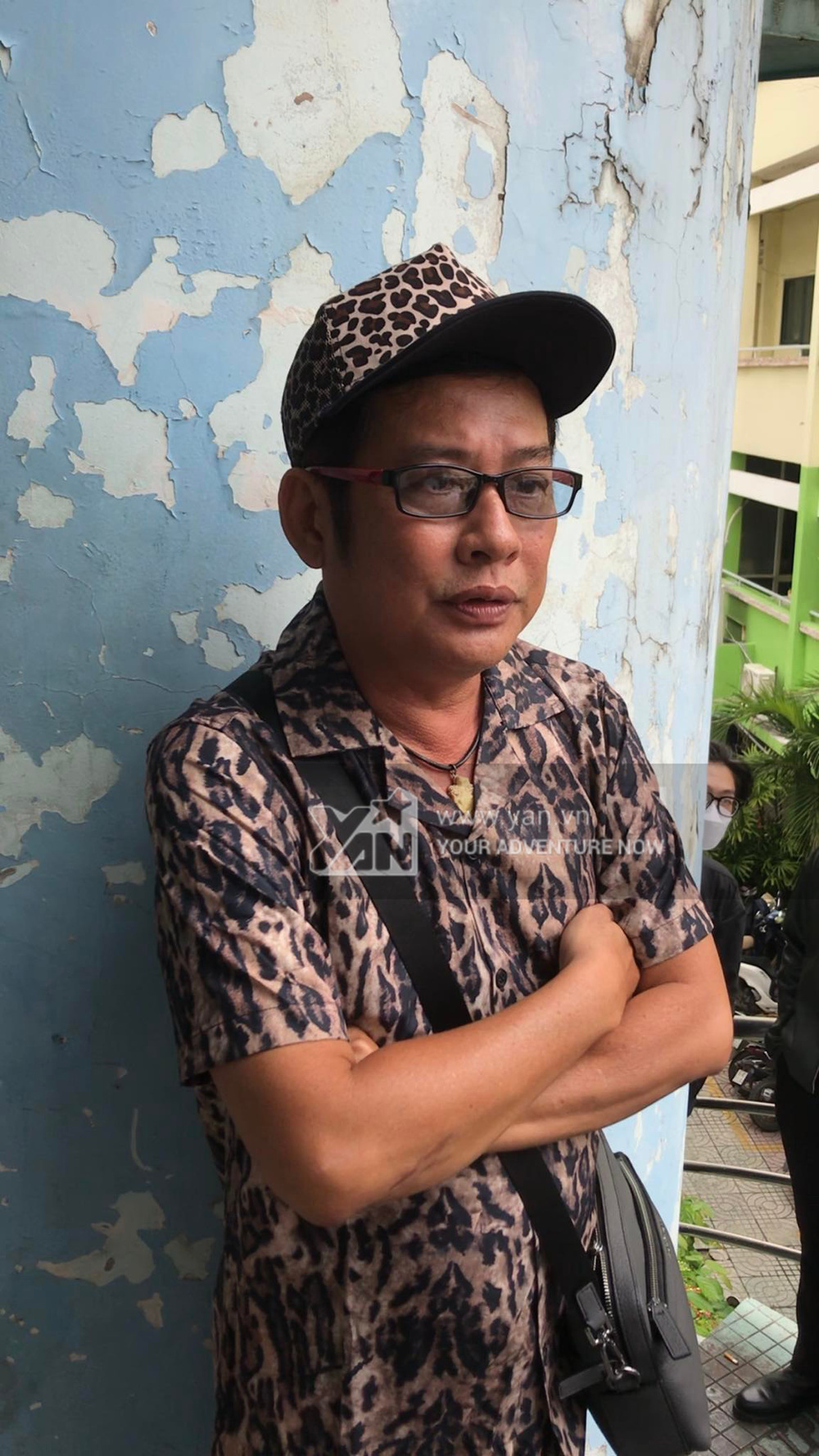  
Theo Tấn Beo, mỗi người khi đến cúng Tổ nghề đều mong muốn sự nổi tiếng. (Ảnh: Team YAN) - Tin sao Viet - Tin tuc sao Viet - Scandal sao Viet - Tin tuc cua Sao - Tin cua Sao