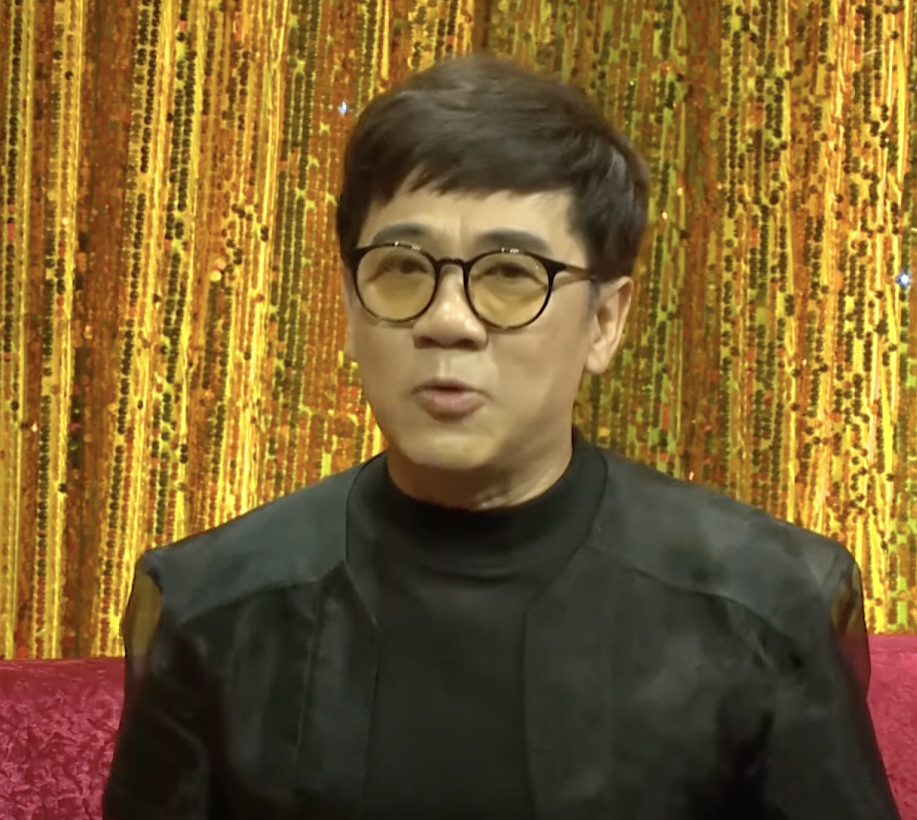  
Nam nghệ sĩ vui vẻ khi nhắc về đàn em. (Ảnh: Chương trình Vang Bóng Một Thời) - Tin sao Viet - Tin tuc sao Viet - Scandal sao Viet - Tin tuc cua Sao - Tin cua Sao