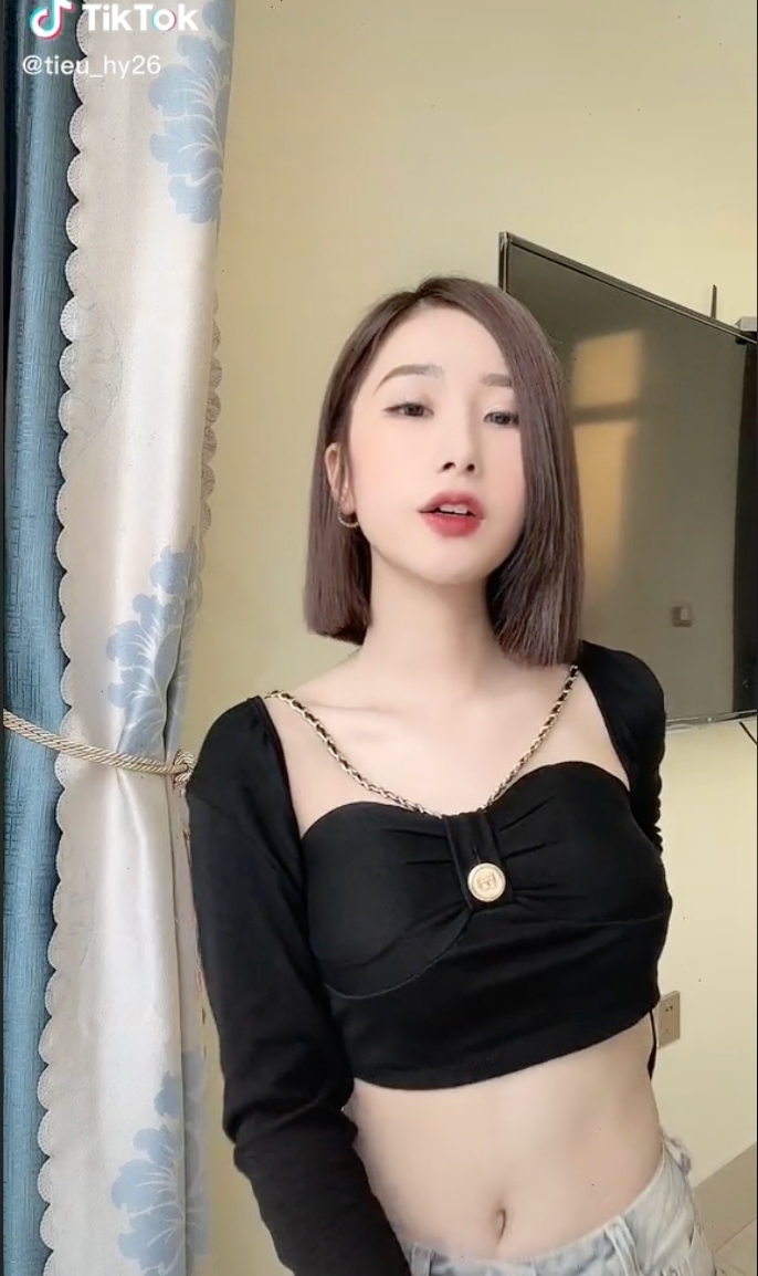 Đỗ Phạm Quỳnh Châu  vợ cũ streamer Hy Nam là ai