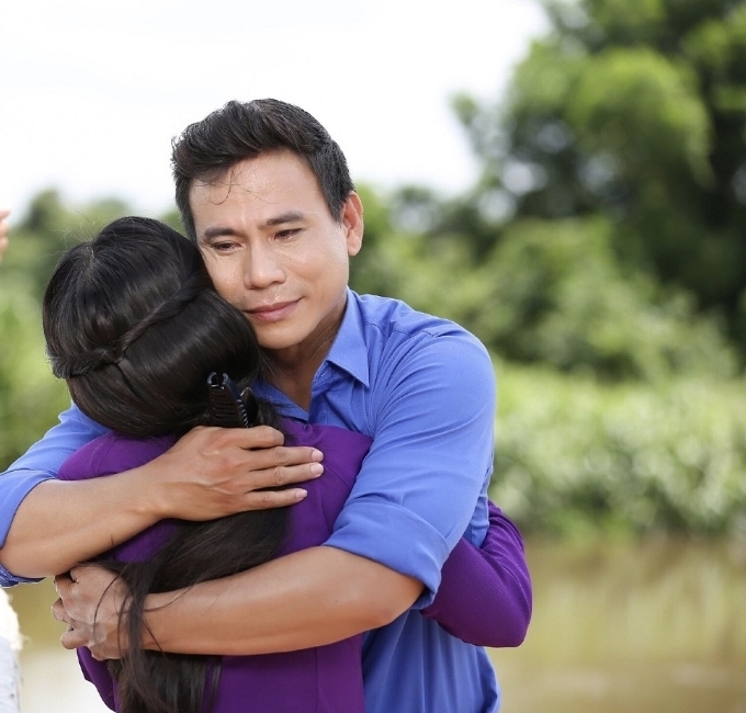  
Anh có diễn xuất chắc chắn, đa dạng.