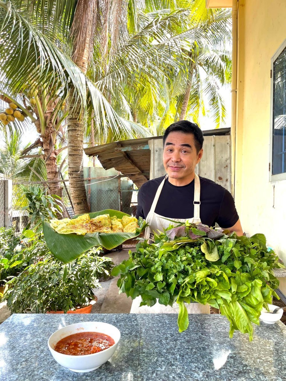  
Nấu ăn là sở thích từ rất lâu của nam nghệ sĩ. (Ảnh: FB Trung Dũng)  - Tin sao Viet - Tin tuc sao Viet - Scandal sao Viet - Tin tuc cua Sao - Tin cua Sao