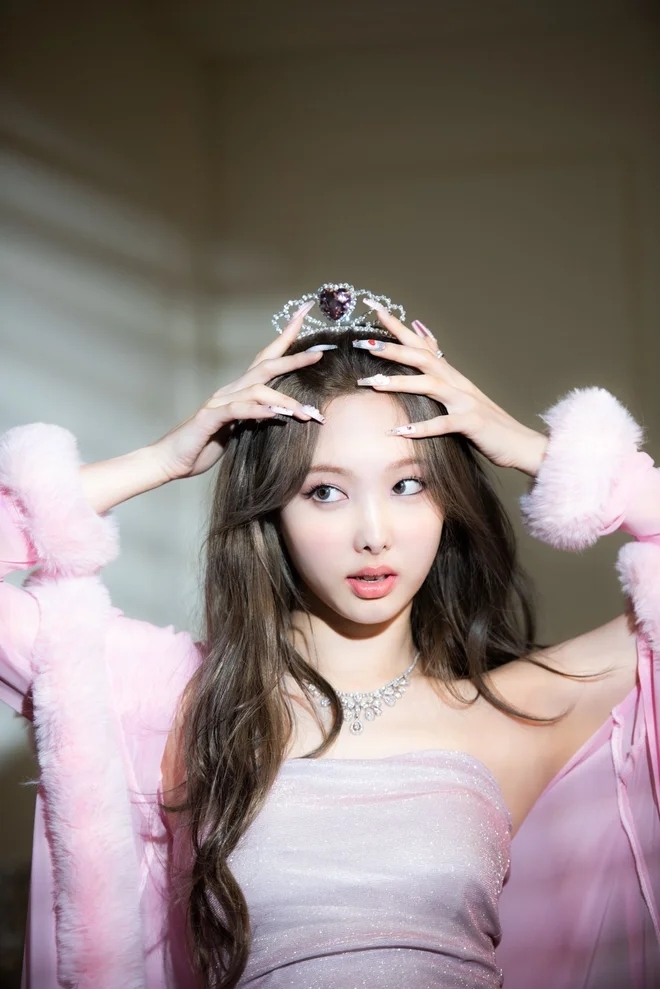 Nayeon của TWICE trong MV Shoot Perfect World 2021 4K tải xuống hình nền