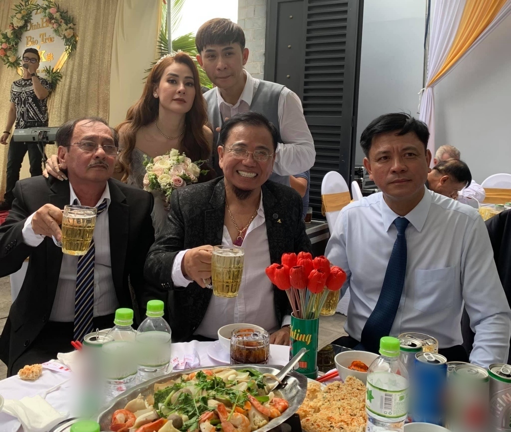  
Cặp đôi sẽ chính thức tổ chức đám cưới vào cuối năm nay. (Ảnh: FB Hồng Tơ) - Tin sao Viet - Tin tuc sao Viet - Scandal sao Viet - Tin tuc cua Sao - Tin cua Sao