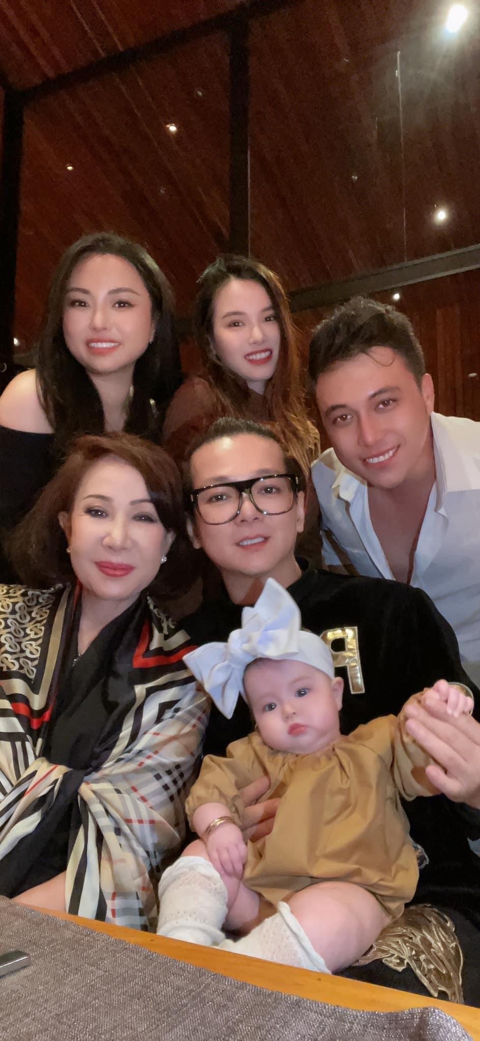  
Vợ chồng hạnh phúc của Vũ Hà nhận được nhiều ngưỡng mộ. - Tin sao Viet - Tin tuc sao Viet - Scandal sao Viet - Tin tuc cua Sao - Tin cua Sao