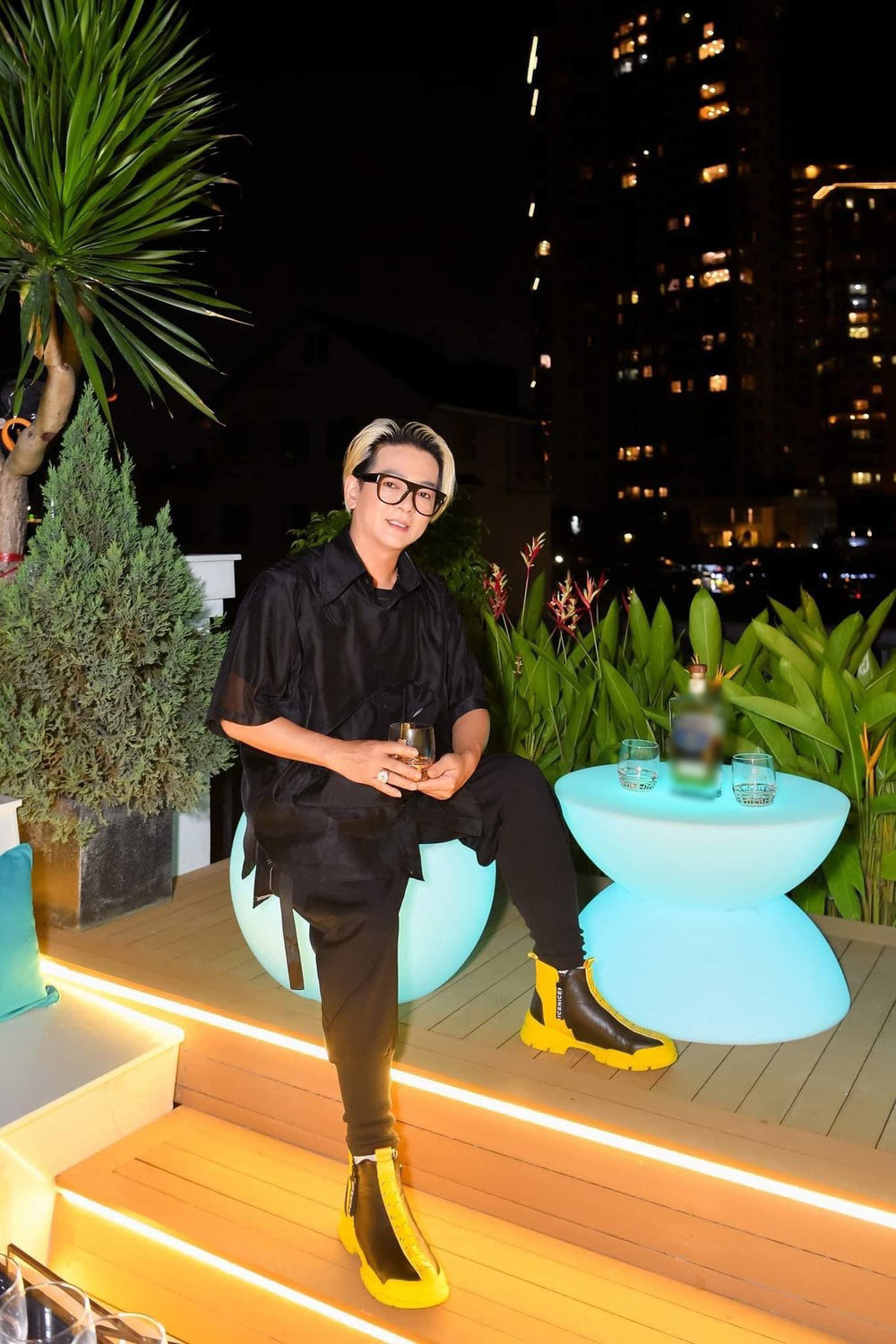  
Vũ Hà ngày càng phong độ nhờ vào sự chăm sóc của bà xã.  - Tin sao Viet - Tin tuc sao Viet - Scandal sao Viet - Tin tuc cua Sao - Tin cua Sao