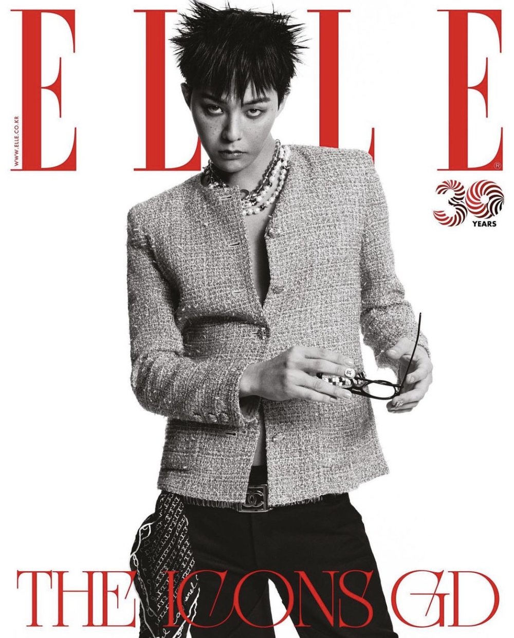  
G-Dragon luôn khiến người hâm mộ tự hào mỗi khi xuất hiện trên bìa tạp chí. (Ảnh: Instagram @ellekorea)