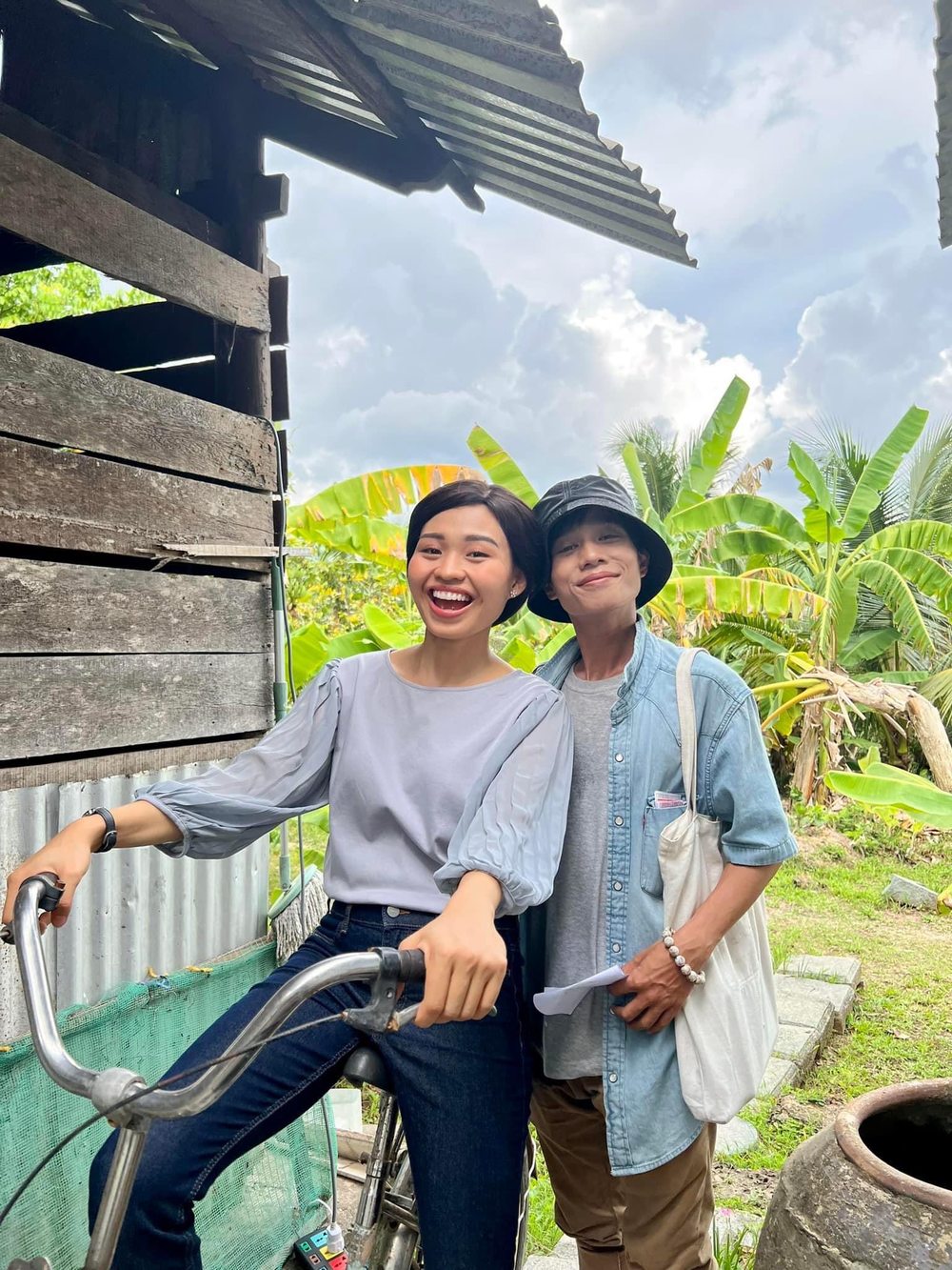  
Tuấn Dũng và Lê Lộc thường xuyên xuất hiện bên nhau. (Ảnh: FB Huỳnh Kim Hoài) - Tin sao Viet - Tin tuc sao Viet - Scandal sao Viet - Tin tuc cua Sao - Tin cua Sao