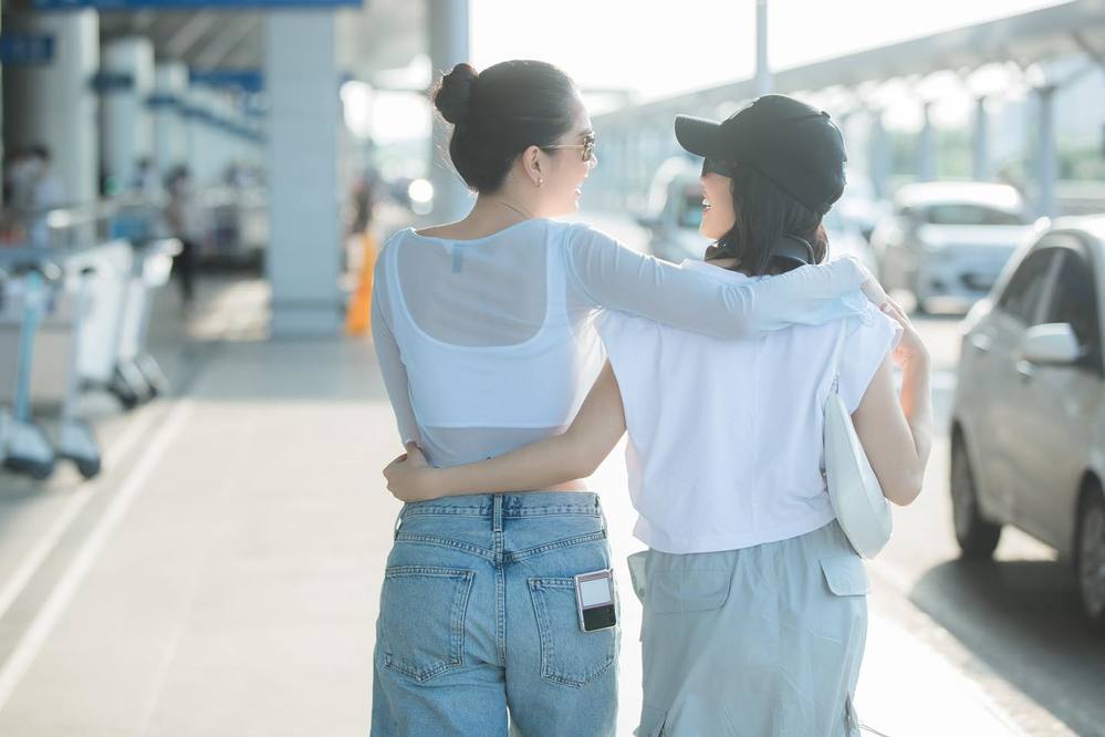  คู่เพื่อนสนิทมักเดินทางด้วยกัน  (ภาพ: Instagram ngoctrinh89) - Viet Star News - Viet Star News - Viet Star Scandal - ข่าวเซา - ข่าวเซา