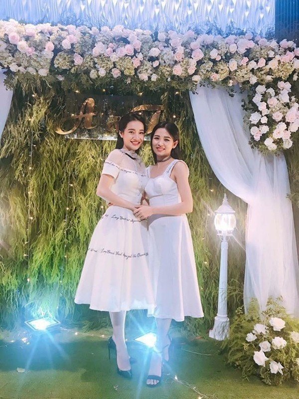  Phong cách thời trang của bà xã Trường Giang rất ổn định. (Ảnh: Facebook Nabi Nhã Phương)