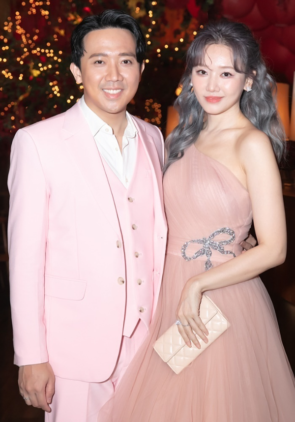  
Nam MC liên tục bảo vệ bà xã cũng như hôn nhân của mình. (Ảnh: FB Trấn Thành) - Tin sao Viet - Tin tuc sao Viet - Scandal sao Viet - Tin tuc cua Sao - Tin cua Sao