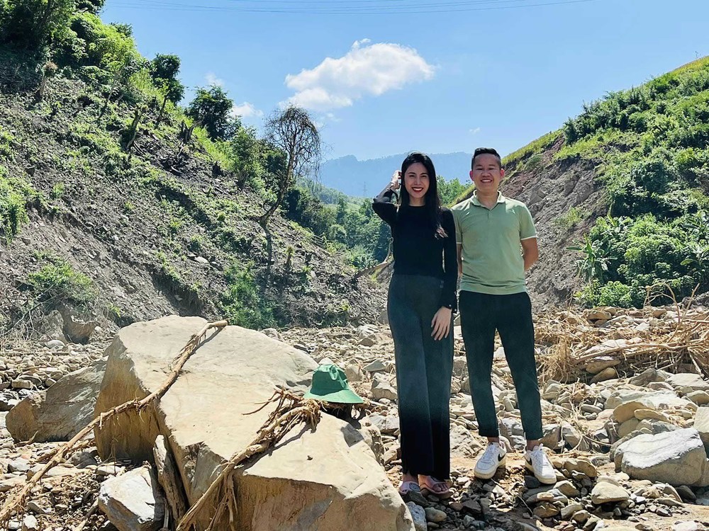  
Thủy Tiên cùng những người bạn chi 360 triệu đồng để xây mới 6 căn nhà cho bà con. (Ảnh: FB Thủy Tiên) - Tin sao Viet - Tin tuc sao Viet - Scandal sao Viet - Tin tuc cua Sao - Tin cua Sao