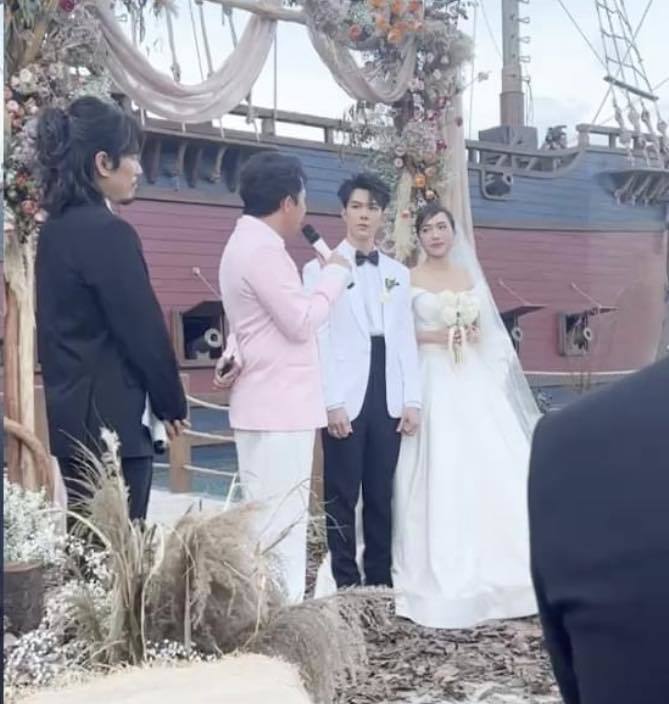  
Trấn Thành dành những lời chân thành chúc phúc cặp đôi. (Ảnh: Saostar.vn) - Tin sao Viet - Tin tuc sao Viet - Scandal sao Viet - Tin tuc cua Sao - Tin cua Sao