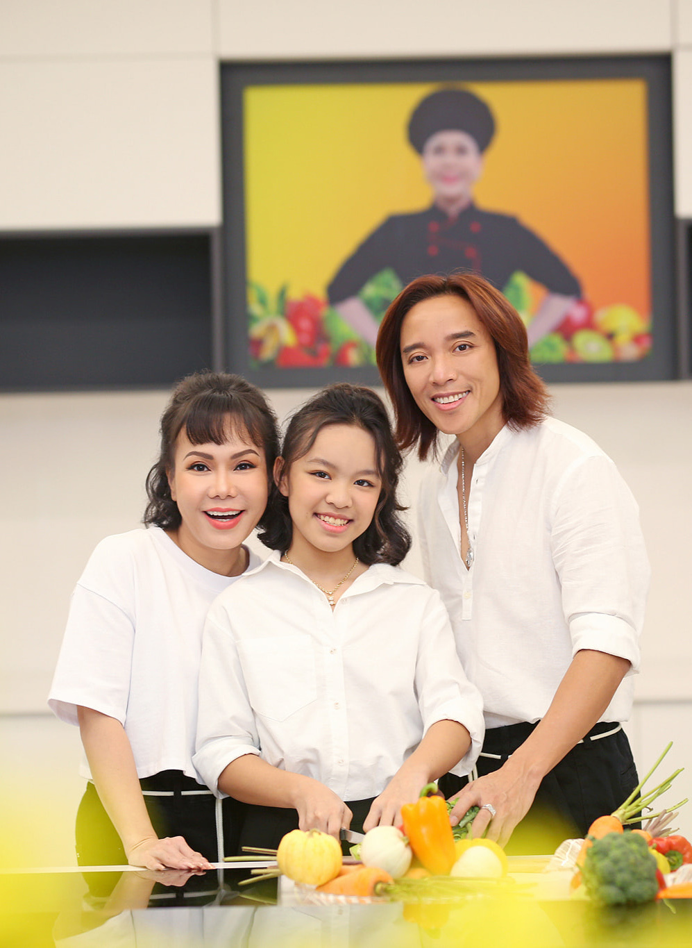  
Khung ảnh tràn đầy hạnh phúc của gia đình nữ diễn viên.  - Tin sao Viet - Tin tuc sao Viet - Scandal sao Viet - Tin tuc cua Sao - Tin cua Sao