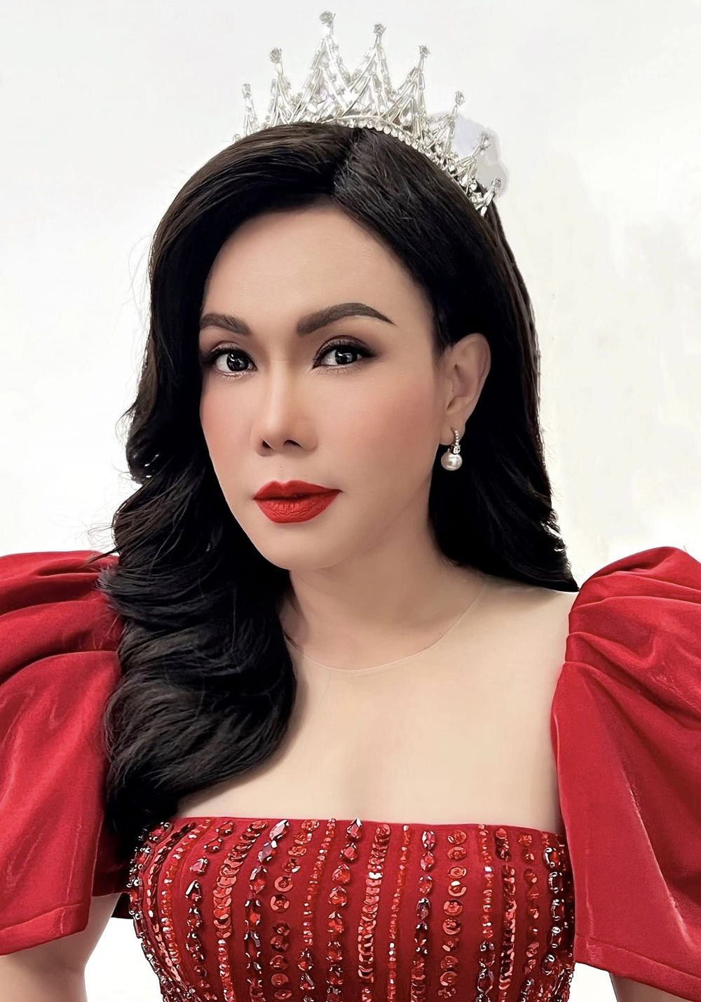  
Cô nhiều lần tự so sánh, "dìm hàng" bản thân về chiều cao nhưng một điều chắc chắn là sự tự tin thì không thay đổi.  - Tin sao Viet - Tin tuc sao Viet - Scandal sao Viet - Tin tuc cua Sao - Tin cua Sao