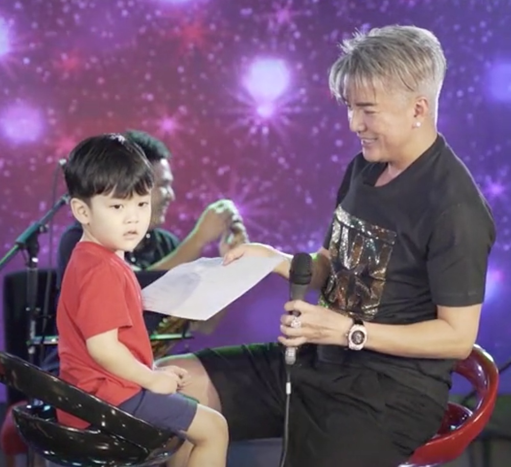  
Ở tuổi U50, anh tự tin khoe con ruột của mình. (Ảnh: TikTok poloworld.mrdam)  - Tin sao Viet - Tin tuc sao Viet - Scandal sao Viet - Tin tuc cua Sao - Tin cua Sao