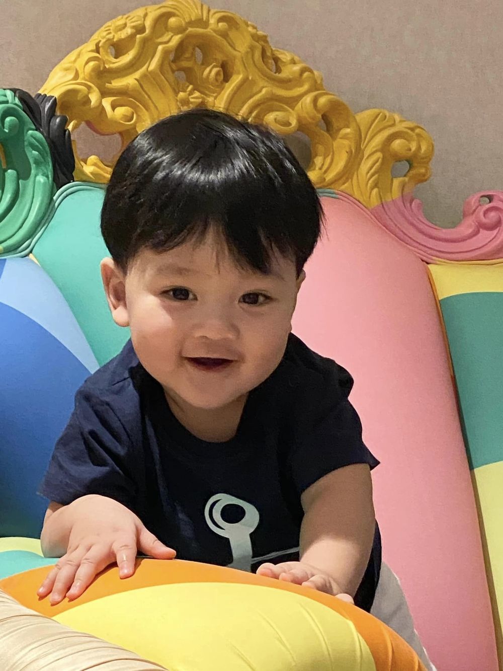  
Đôi mắt to đen lay láy, khuôn miệng cực kỳ duyên dáng. (Ảnh: FB Đàm Vĩnh Hưng)  - Tin sao Viet - Tin tuc sao Viet - Scandal sao Viet - Tin tuc cua Sao - Tin cua Sao