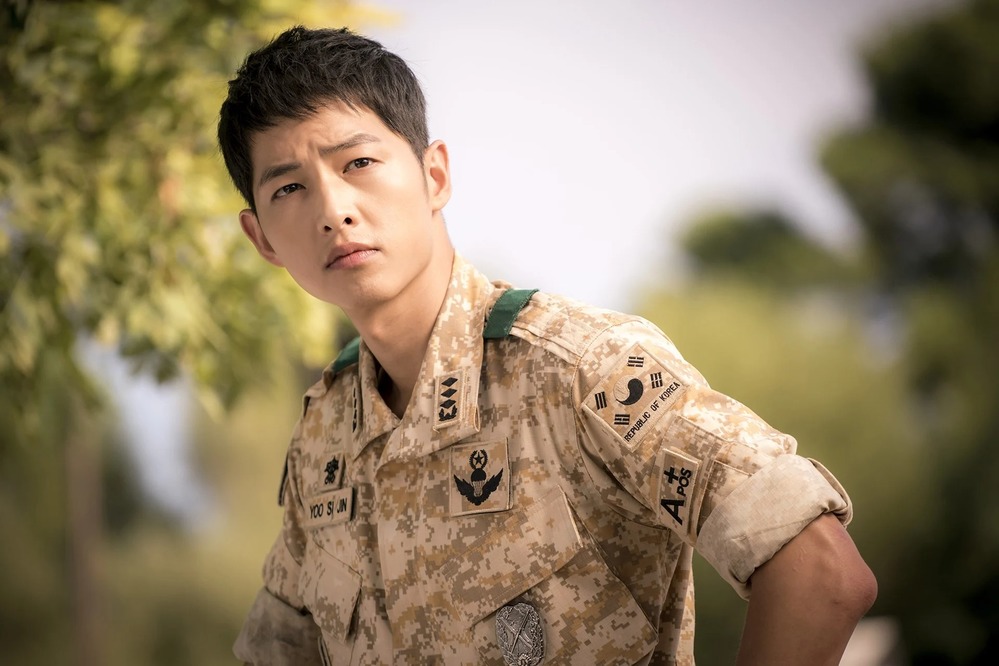  
Chàng quân nhân Song Joong Ki đã làm xiêu lòng nhiều thiếu nữ. (Ảnh: South China Morning Post) 