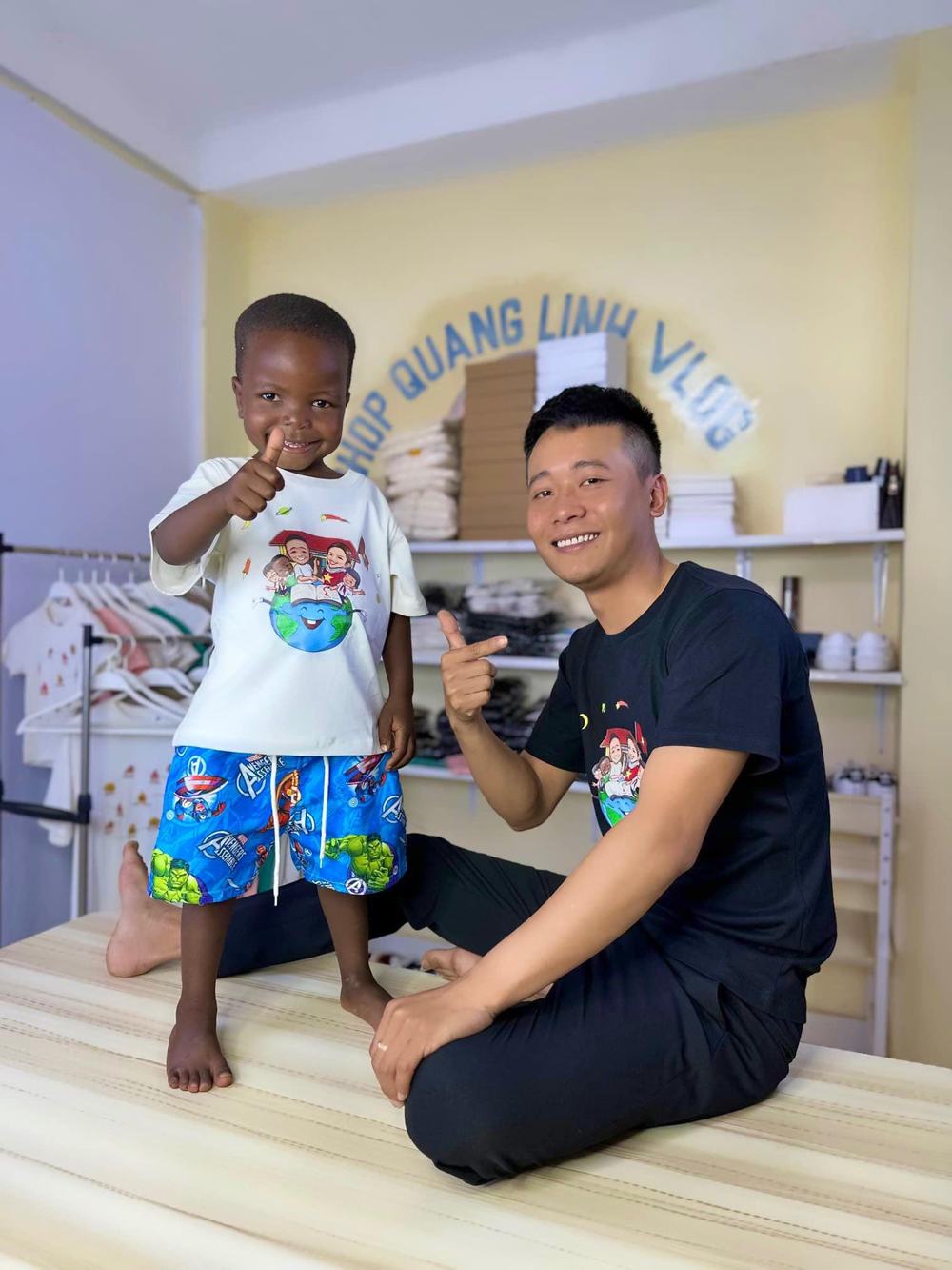 Dù không kịp về Việt Nam ăn Tết nhưng em sẽ sớm được xuất ngoại vào một ngày không xa. (Ảnh: FB Phạm Quang Linh)