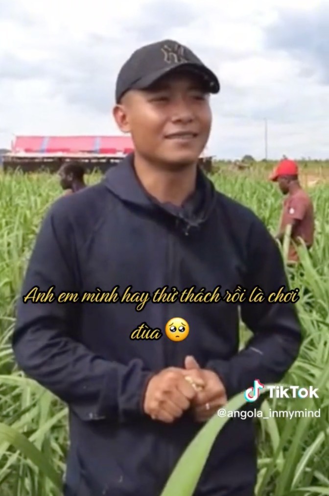 Ánh mắt tiếc nuối của nam YouTuber khiến nhiều fan xót xa. (Ảnh: Chụp màn hình TikTok Nọng Tiên)