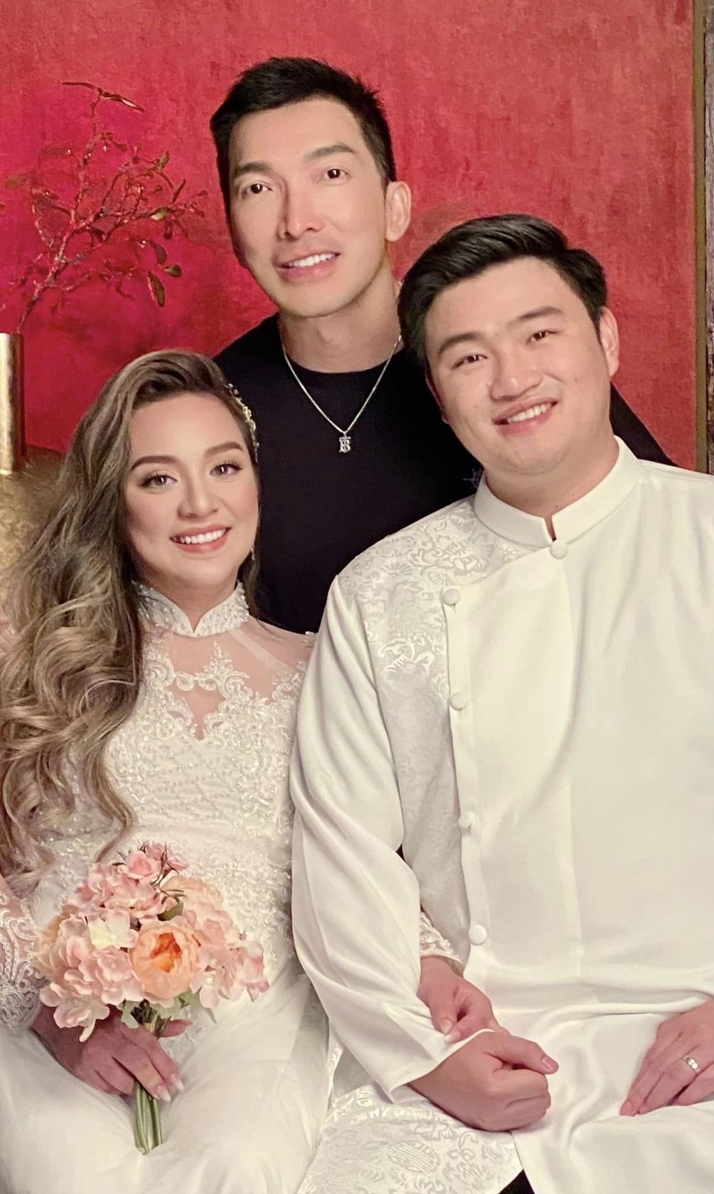 Mọi người đều gửi lời chúc mừng hạnh phúc đến Wendy Phạm. (Ảnh: FB Nhật Bình) - Tin sao Viet - Tin tuc sao Viet - Scandal sao Viet - Tin tuc cua Sao - Tin cua Sao