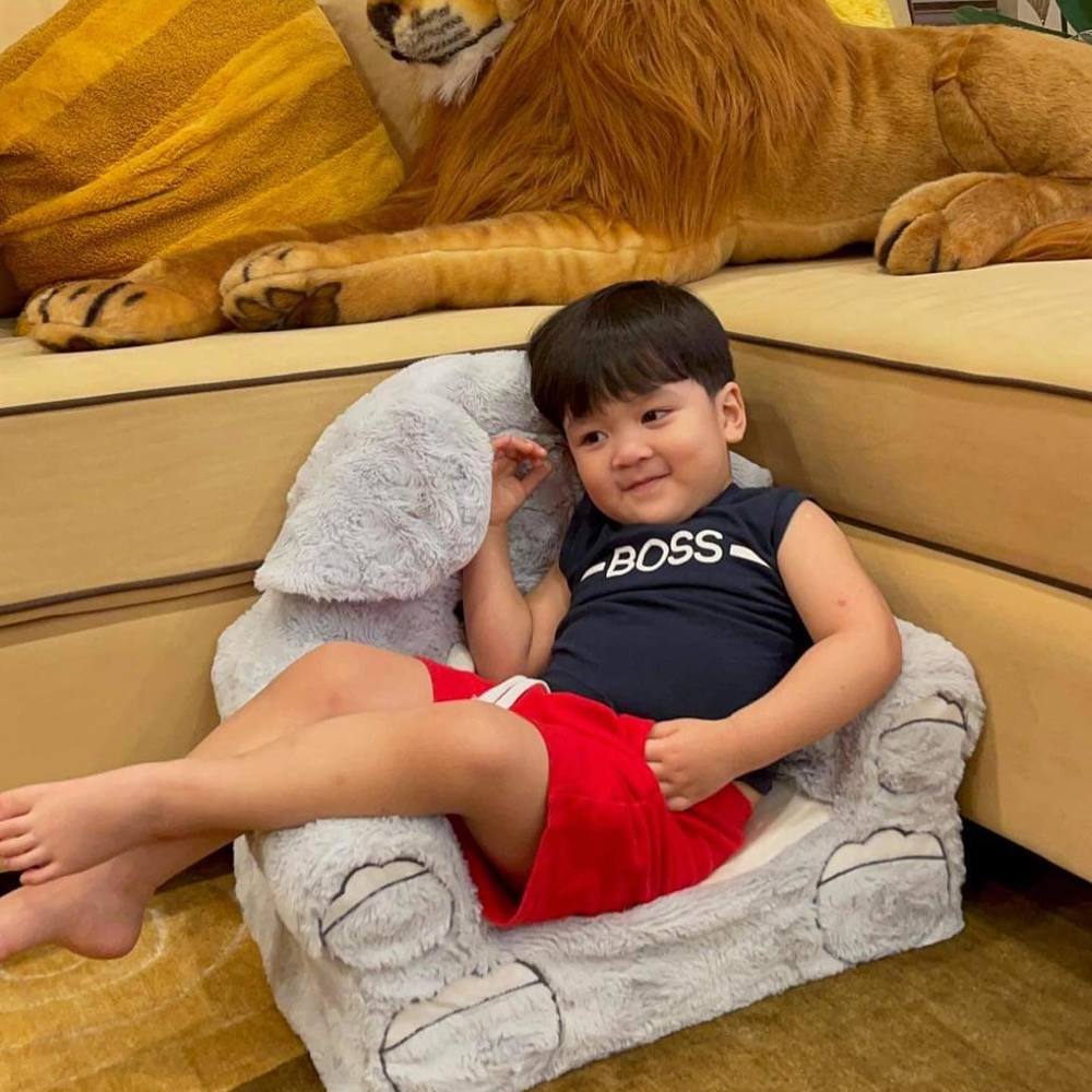  
Nam ca sĩ thường xuyên khoe ảnh quý tử lên trang cá nhân. (Ảnh: FB Polo Huỳnh) - Tin sao Viet - Tin tuc sao Viet - Scandal sao Viet - Tin tuc cua Sao - Tin cua Sao