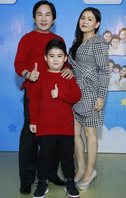  
Nghệ sĩ từng vướng vào chuyện tình ái sau khi có vợ. (Ảnh: FB Kim Tử Long) - Tin sao Viet - Tin tuc sao Viet - Scandal sao Viet - Tin tuc cua Sao - Tin cua Sao