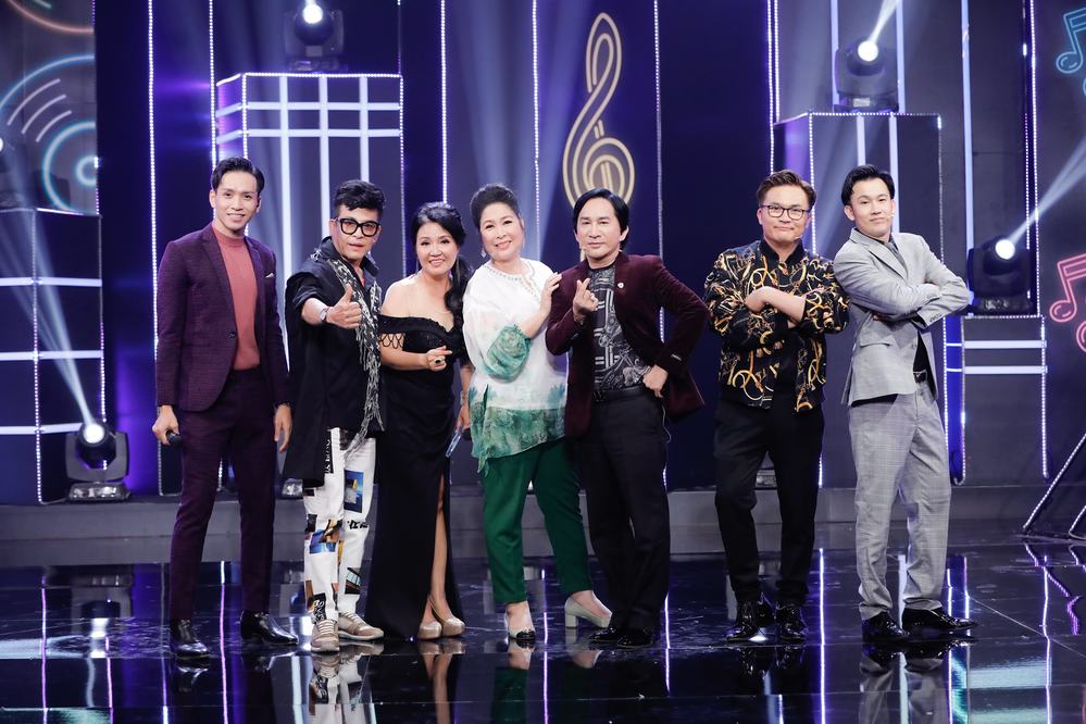 
Ông vẫn thường xuyên xuất hiện tại các show diễn, sóng truyền hình. (Ảnh: FB Kim Tử Long) - Tin sao Viet - Tin tuc sao Viet - Scandal sao Viet - Tin tuc cua Sao - Tin cua Sao