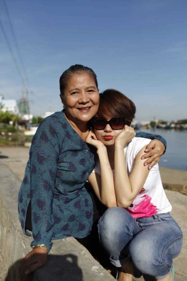  
Nghệ sĩ Lê Thiện cùng Minh Hằng trong bộ phim Vừa đi vừa khóc. (Ảnh: Tư liệu phim) - Tin sao Viet - Tin tuc sao Viet - Scandal sao Viet - Tin tuc cua Sao - Tin cua Sao