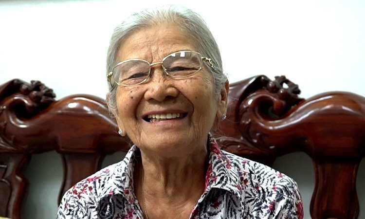  
Nghệ sĩ Phi Điểu vẫn vui vẻ yêu đời, luôn sống lạc quan. (Ảnh: FB Phi Điểu) - Tin sao Viet - Tin tuc sao Viet - Scandal sao Viet - Tin tuc cua Sao - Tin cua Sao