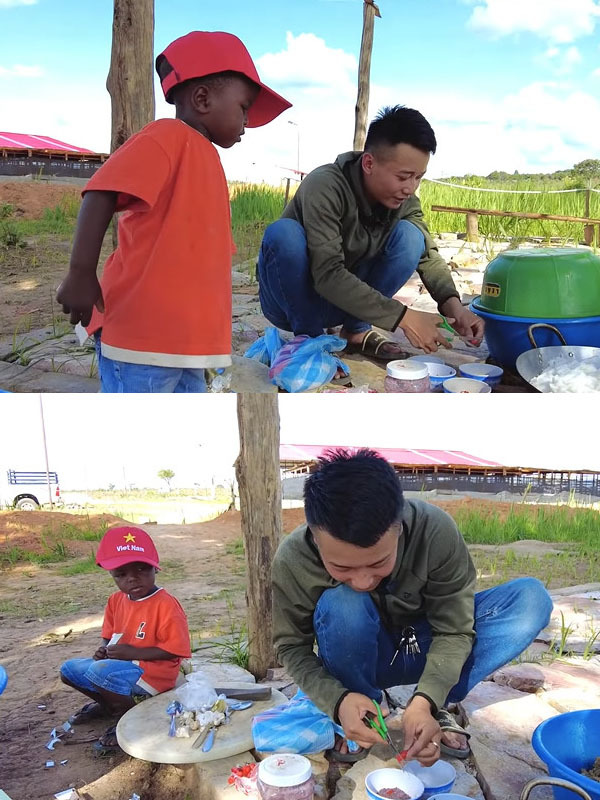  Lôi Con theo dõi nhất cử nhất động của chú Linh. (Ảnh: Chụp màn hình Quang Linh Vlogs - Cuộc Sống ở Châu Phi)