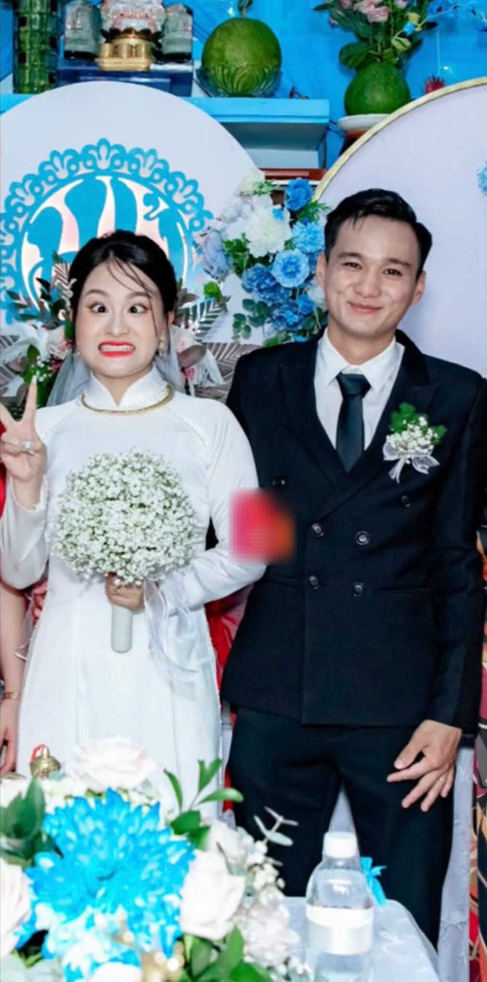  
Cô dâu có biểu cảm khó đỡ trong đám cưới. (Ảnh: B.V)