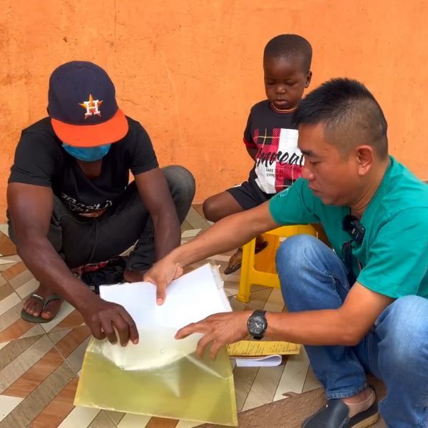  
Lôi Con có khả năng sẽ chưa về được Việt Nam trong thời gian này. (Ảnh: YouTube Tiến Nguyễn)