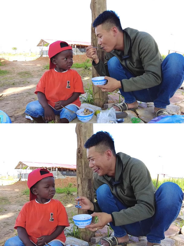  Chú Linh thử thế này thì sao Lôi Con dám ăn. (Ảnh: Chụp màn hình Quang Linh Vlogs - Cuộc Sống ở Châu Phi)