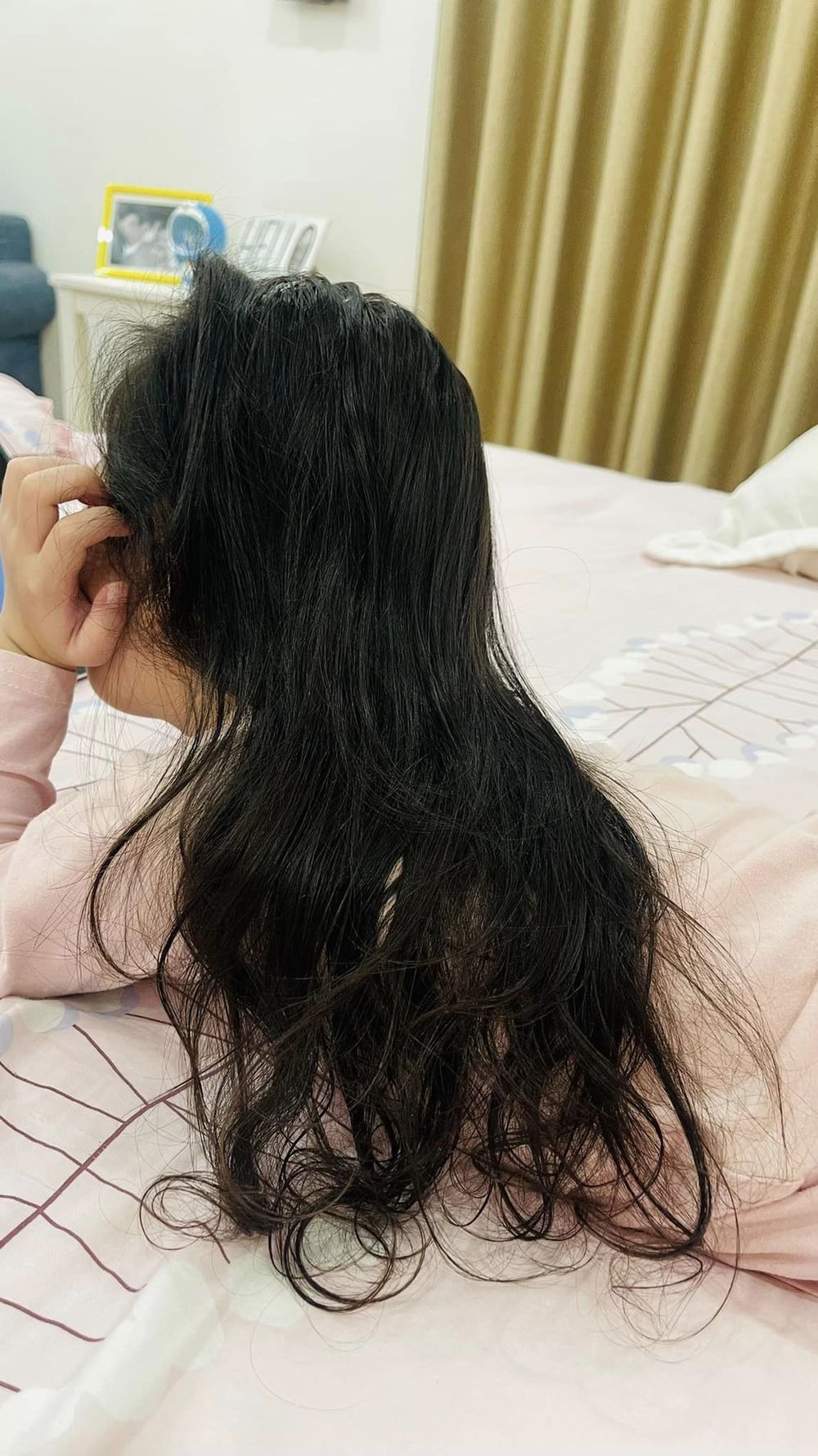 Con gái Thân Thúy Hà: 4 tuổi đã có suối tóc dài, óng mượt nhìn phát mê Con gái Thân Thúy Hà: 4 tuổi đã có suối tóc dài, óng mượt nhìn phát mê
