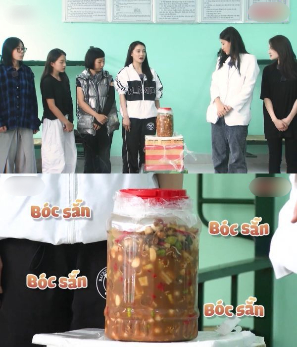  Nữ diễn viên đem quà nhà cho các chiến sĩ và chị em. (Ảnh: Sao Nhập Ngũ) - Tin sao Viet - Tin tuc sao Viet - Scandal sao Viet - Tin tuc cua Sao - Tin cua Sao