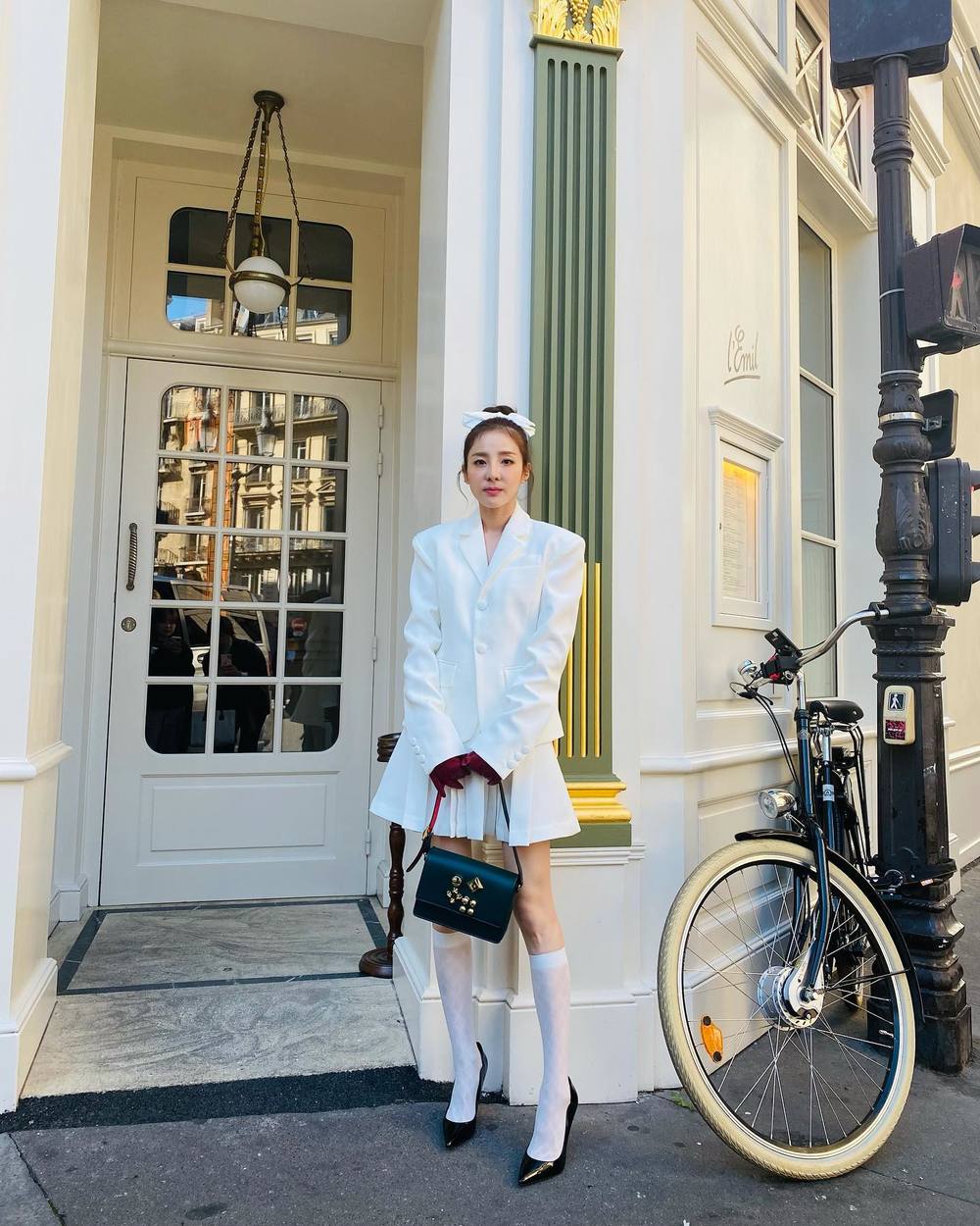  
Dara's fashion style is fully praised.  (Photo: Instagram @daraxxi)