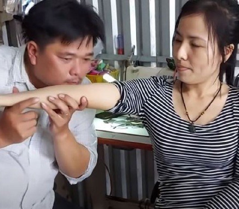 Chị Tươi ở Sóc Trăng cơ thể cũng phát ra mùi hương đặc biệt. (Ảnh: Thanh Niên)