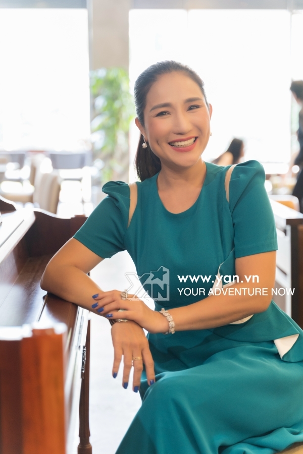  
Nữ MC không muốn con gái vì mình lại dở dang tương lai. (Ảnh: Team YAN) - Tin sao Viet - Tin tuc sao Viet - Scandal sao Viet - Tin tuc cua Sao - Tin cua Sao