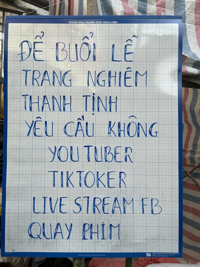  
Streamer bị cấm tuyệt đối trong lễ tưởng niệm. (Ảnh: Zing) - Tin sao Viet - Tin tuc sao Viet - Scandal sao Viet - Tin tuc cua Sao - Tin cua Sao