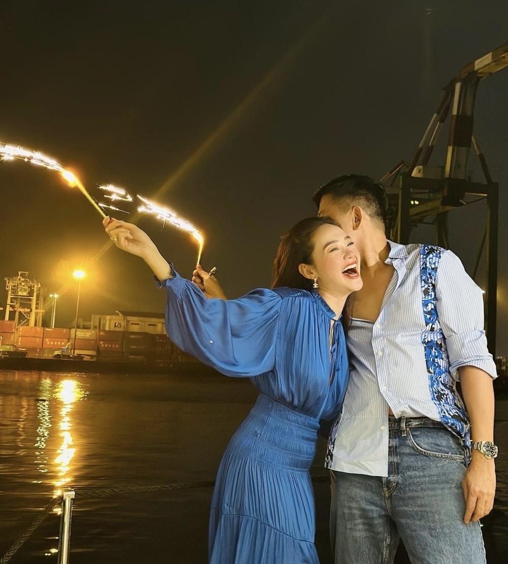  
Tuy nhiên, người đẹp vẫn cảm thấy may mắn vì có nửa kia thấu hiểu. (Ảnh: Hằng Lê) - Tin sao Viet - Tin tuc sao Viet - Scandal sao Viet - Tin tuc cua Sao - Tin cua Sao