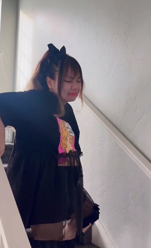  
Trước đó, mới sinh được ít ngày cơ thể "mẹ bỉm" vẫn rất nặng nề. (Ảnh: Bi Bảo)